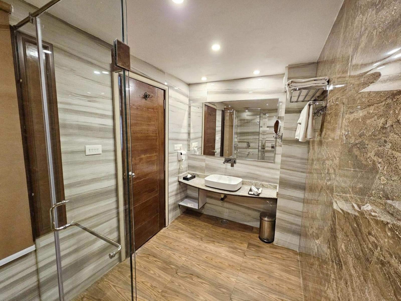Hotel The Walnut Creek Pahalgām Extérieur photo